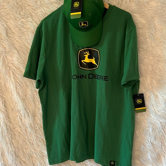 John Deere tee and hat bundle - Picture 1 of 8